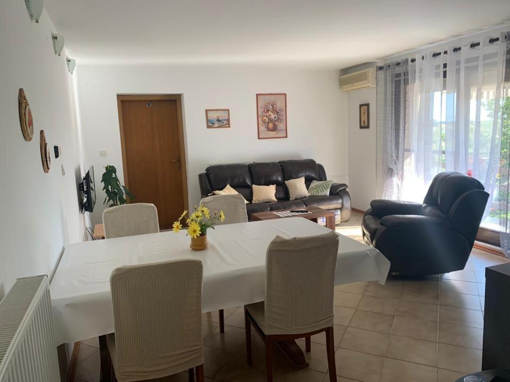 Apartman Dalija Vinkuran Bagian luar foto