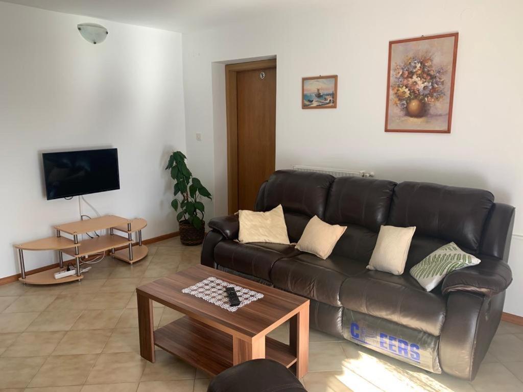 Apartman Dalija Vinkuran Bagian luar foto