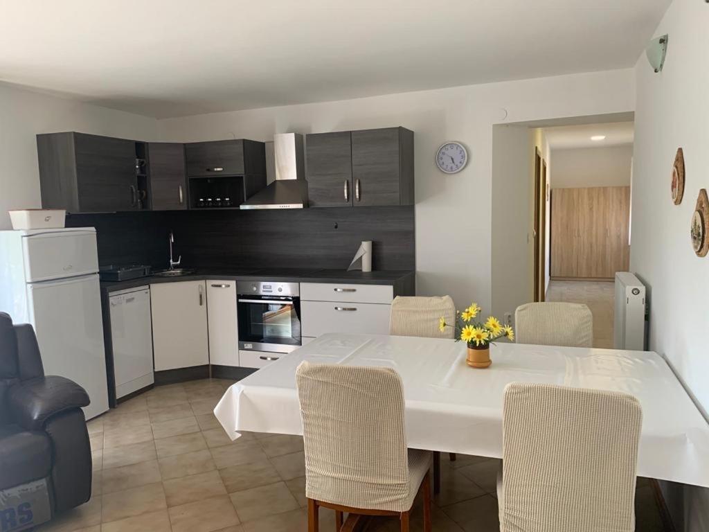 Apartman Dalija Vinkuran Bagian luar foto