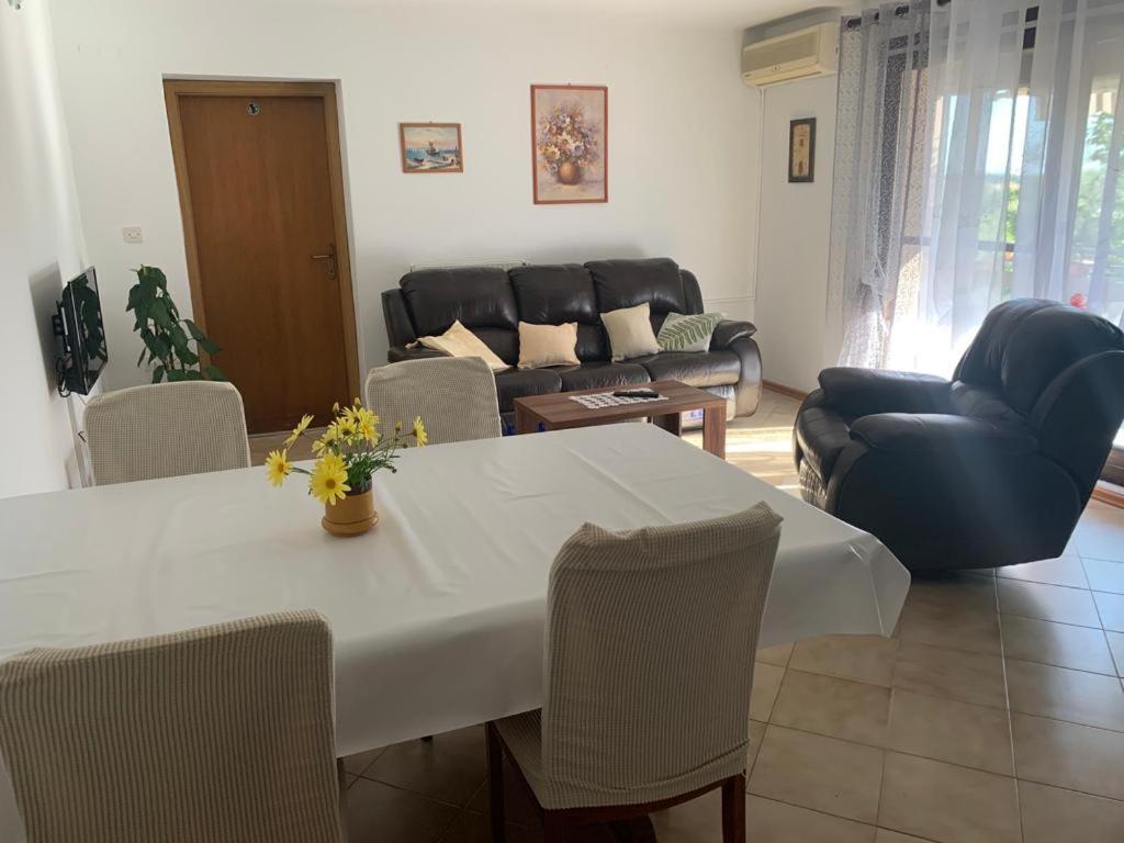 Apartman Dalija Vinkuran Bagian luar foto